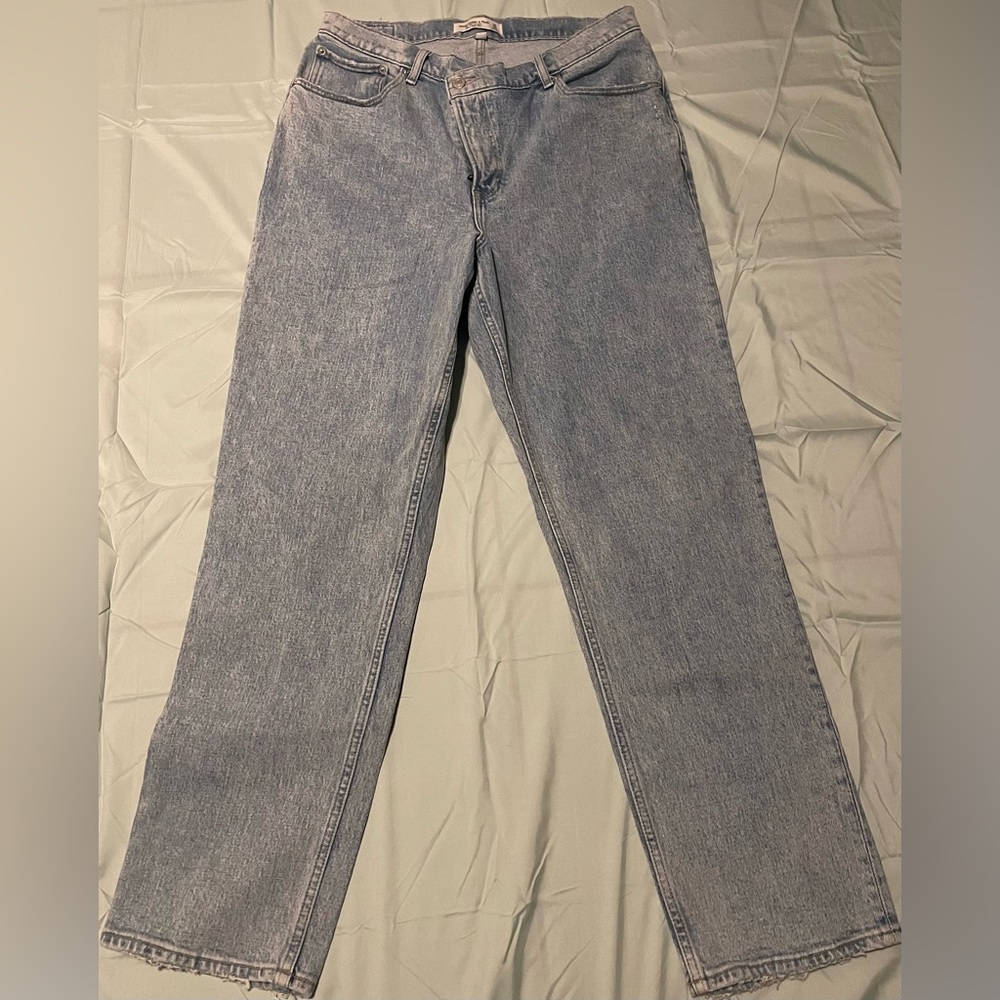 Abercrombie & Fitch The 90s Straight Ultra High Rise